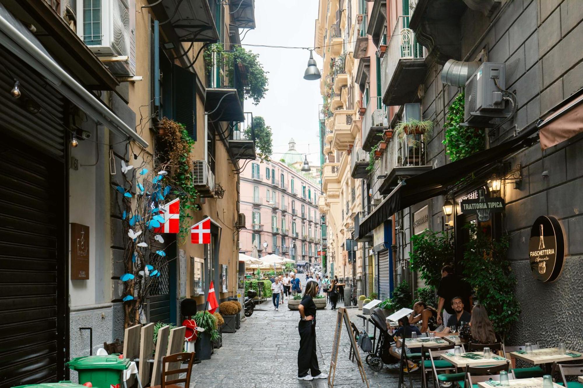 Calaba Chiaia Apartment Naples Exterior photo